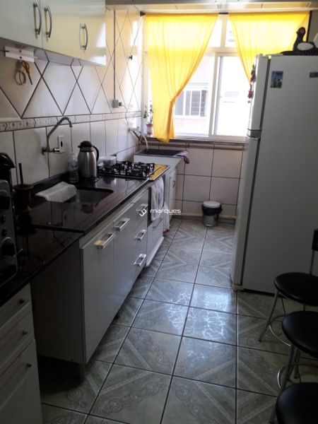 Apartamento com 3 quartos, 1 banheiro e 72m² à venda no bairro Fragata, Pelotas