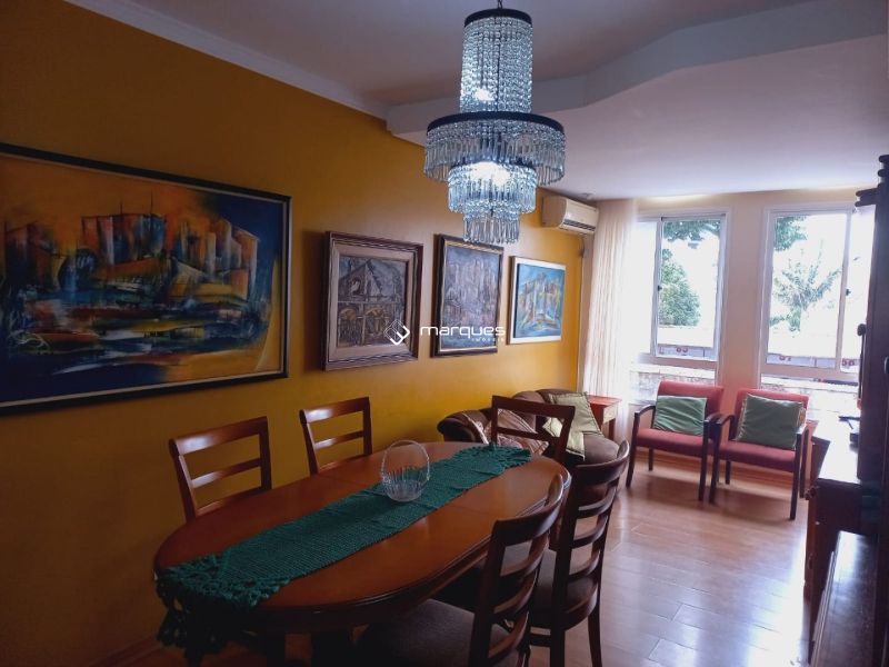 Apartamento com 3 quartos, 3 banheiros e 105m² à venda no bairro Centro, Pelotas