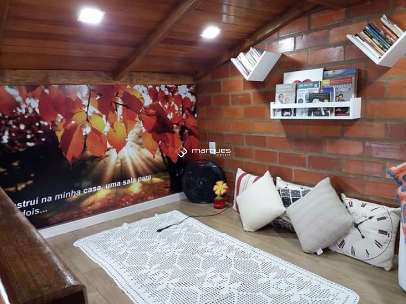 Apartamento com 3 quartos, 1 banheiro e 80m² à venda no bairro Areal, Pelotas