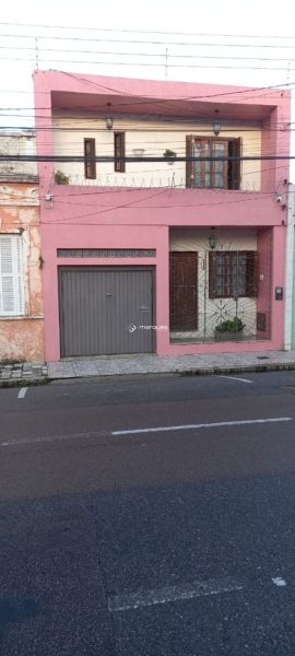 Casa com 4 quartos, 2 banheiros e 205m² à venda no bairro Centro, Pelotas