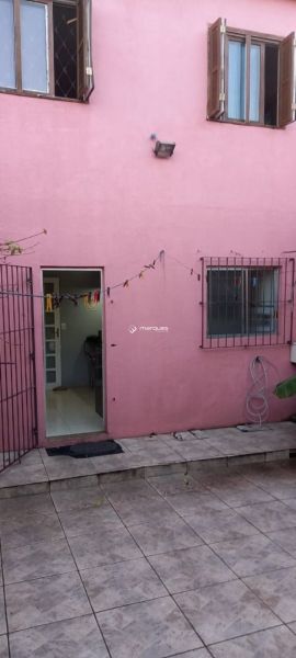 Casa com 4 quartos, 2 banheiros e 205m² à venda no bairro Centro, Pelotas