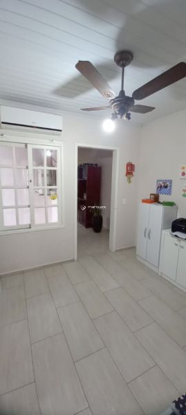 Casa com 4 quartos, 2 banheiros e 205m² à venda no bairro Centro, Pelotas