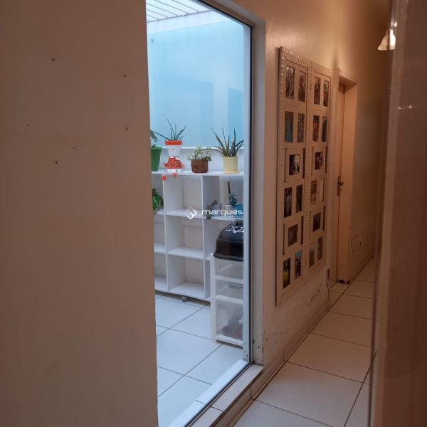 Casa com 5 quartos, 4 banheiros e 300m² à venda no bairro Areal, Pelotas