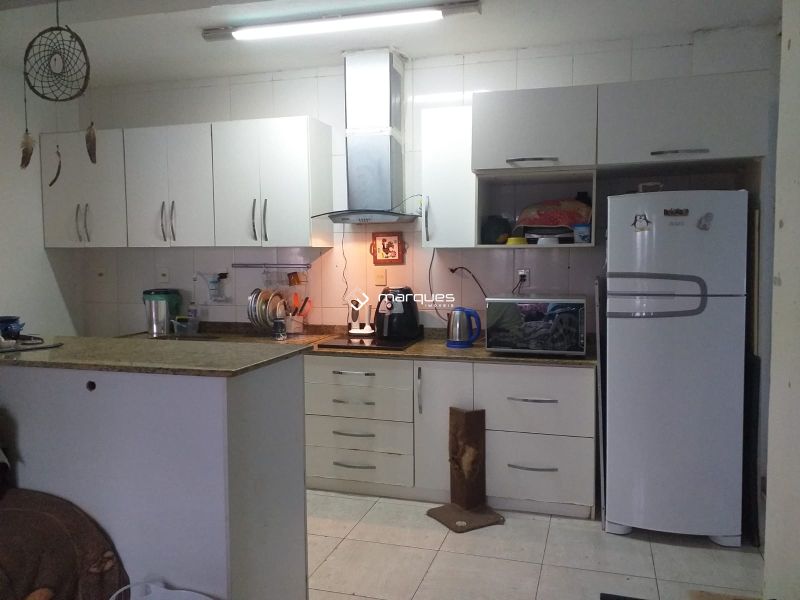 Casa com 5 quartos, 4 banheiros e 300m² à venda no bairro Areal, Pelotas