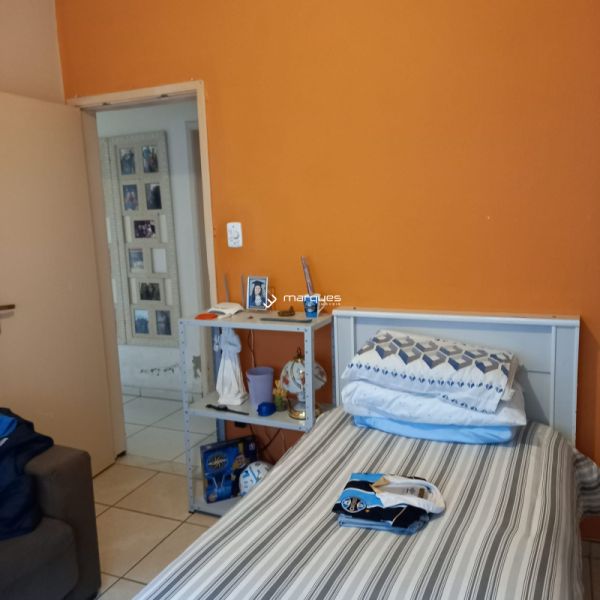 Casa com 5 quartos, 4 banheiros e 300m² à venda no bairro Areal, Pelotas