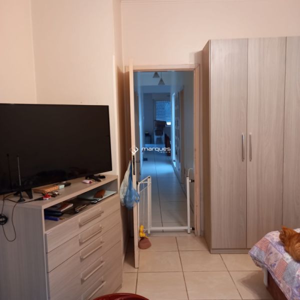 Casa com 5 quartos, 4 banheiros e 300m² à venda no bairro Areal, Pelotas