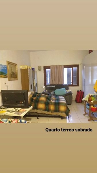 Casa com 5 quartos, 4 banheiros e 300m² à venda no bairro Areal, Pelotas