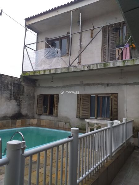 Casa com 5 quartos, 4 banheiros e 300m² à venda no bairro Areal, Pelotas
