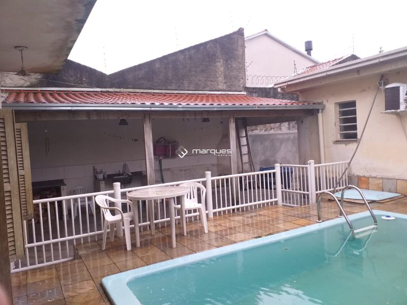 Casa com 5 quartos, 4 banheiros e 300m² à venda no bairro Areal, Pelotas