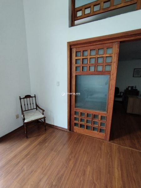 Casa com 3 quartos, 6 banheiros e 500m² à venda no bairro Marina Ilha Verde, Pelotas