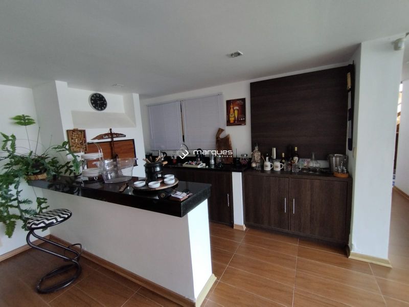 Casa com 3 quartos, 6 banheiros e 500m² à venda no bairro Marina Ilha Verde, Pelotas