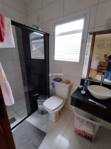 Casa com 3 quartos, 6 banheiros e 500m² à venda no bairro Marina Ilha Verde, Pelotas