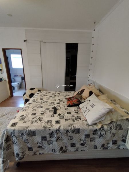 Casa com 3 quartos, 6 banheiros e 500m² à venda no bairro Marina Ilha Verde, Pelotas