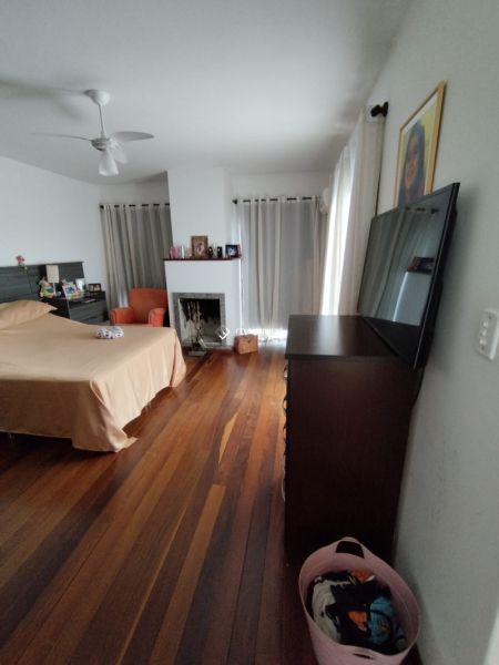 Casa com 3 quartos, 6 banheiros e 500m² à venda no bairro Marina Ilha Verde, Pelotas