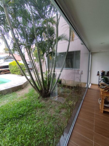 Casa com 3 quartos, 6 banheiros e 500m² à venda no bairro Marina Ilha Verde, Pelotas