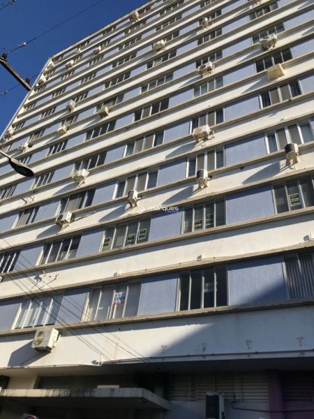 Apartamento com 3 quartos, 2 banheiros e 183m² à venda no bairro Centro, Pelotas