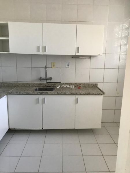 Apartamento com 3 quartos, 2 banheiros e 183m² à venda no bairro Centro, Pelotas