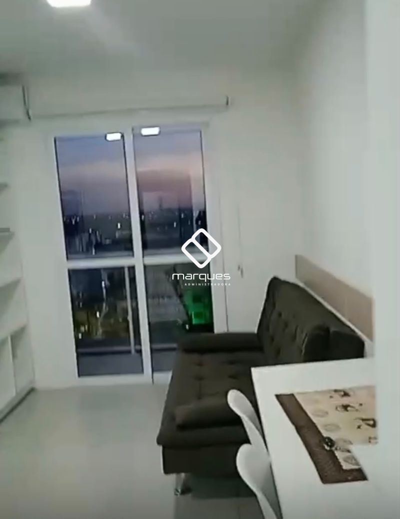 Apartamento com 1 quarto, 1 banheiro e 50m² para alugar no bairro Centro, Pelotas