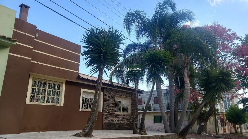 Sobrado com 2 quartos, 1 banheiro e 147m² à venda no bairro Areal, Pelotas