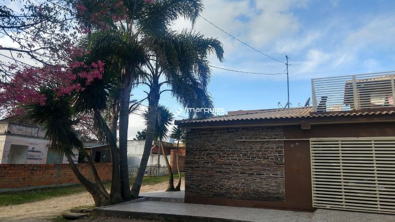 Sobrado com 2 quartos, 1 banheiro e 147m² à venda no bairro Areal, Pelotas