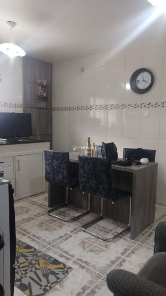 Sobrado com 2 quartos, 1 banheiro e 147m² à venda no bairro Areal, Pelotas
