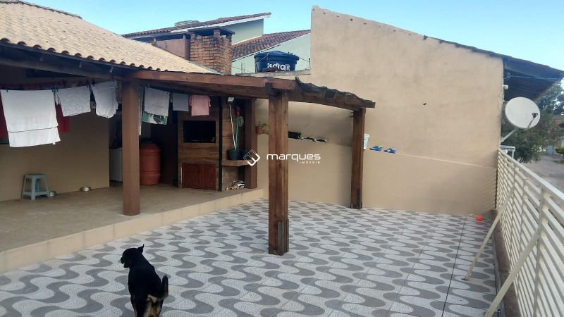 Sobrado com 2 quartos, 1 banheiro e 147m² à venda no bairro Areal, Pelotas