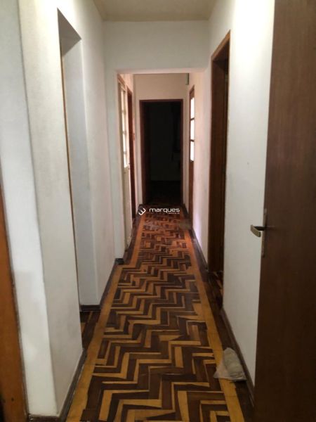 Casa com 4 quartos, 3 banheiros e 252m² à venda no bairro Centro, Pelotas
