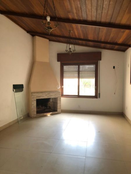 Casa com 4 quartos, 3 banheiros e 252m² à venda no bairro Centro, Pelotas