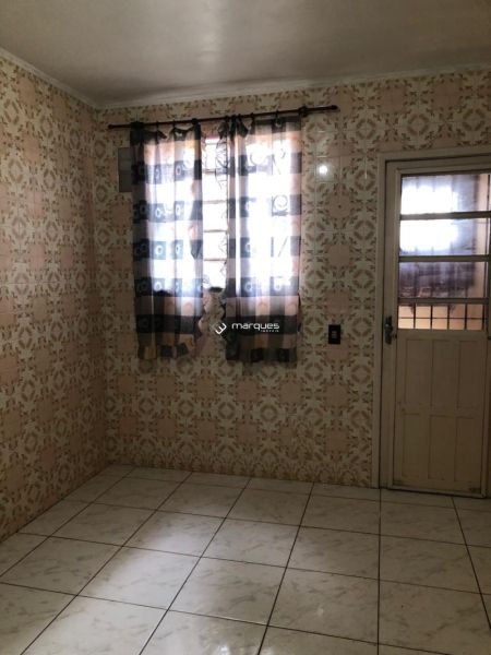 Casa com 4 quartos, 3 banheiros e 252m² à venda no bairro Centro, Pelotas