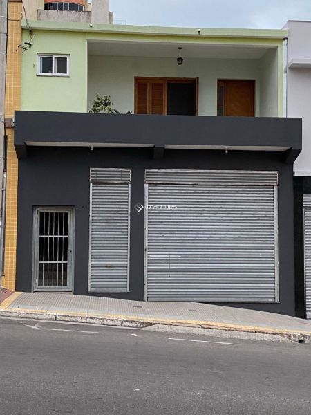 Apartamento com 3 quartos, 2 banheiros e 132m² à venda no bairro Centro, Pelotas