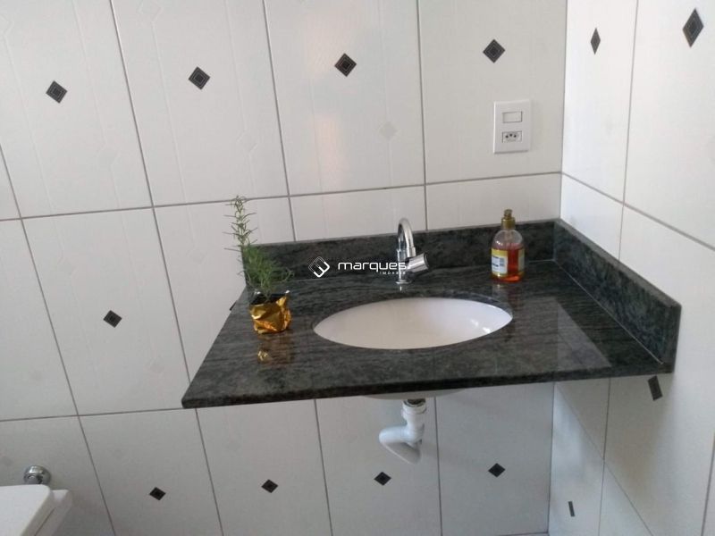 Apartamento com 3 quartos, 2 banheiros e 132m² à venda no bairro Centro, Pelotas