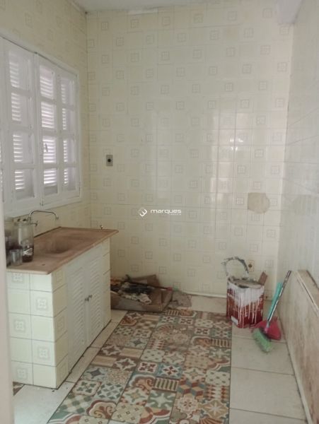 Casa com 3 quartos, 2 banheiros e 86m² à venda no bairro Centro, Pelotas