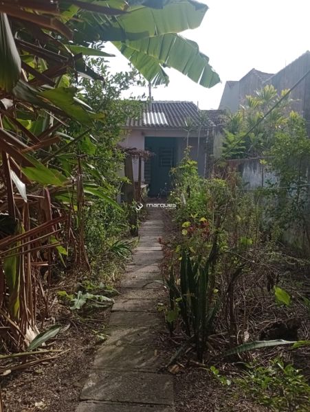 Casa com 3 quartos, 2 banheiros e 86m² à venda no bairro Centro, Pelotas