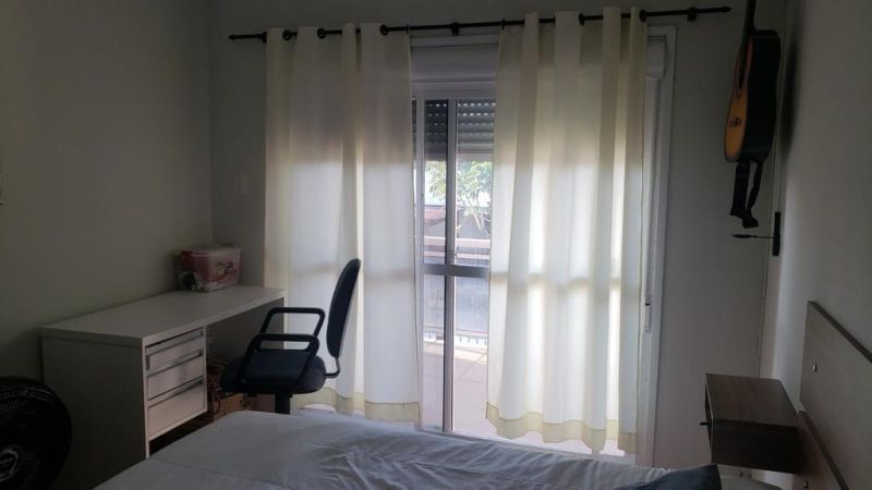 Casa com 4 quartos, 2 banheiros e 200m² à venda no bairro Três Vendas, Pelotas