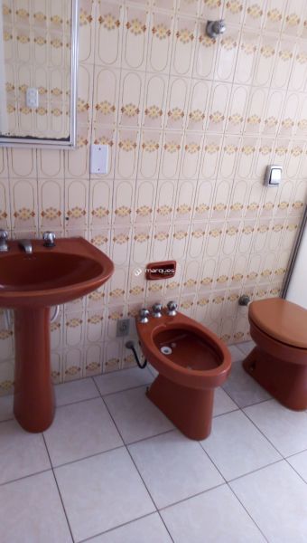Apartamento com 2 quartos, 2 banheiros e 94m² à venda no bairro Porto, Pelotas