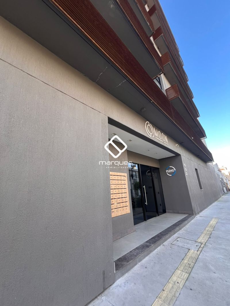 Apartamento com 1 quarto, 1 banheiro e 54m² para alugar no bairro Centro, Pelotas