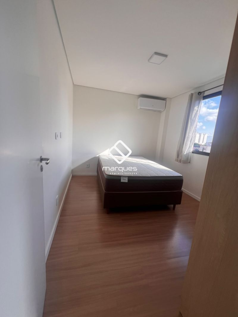 Apartamento com 1 quarto, 1 banheiro e 54m² para alugar no bairro Centro, Pelotas