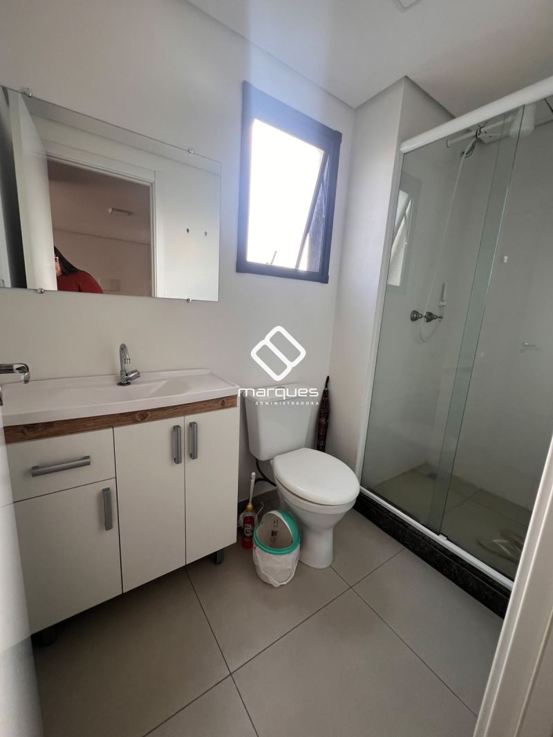 Apartamento com 1 quarto, 1 banheiro e 54m² para alugar no bairro Centro, Pelotas