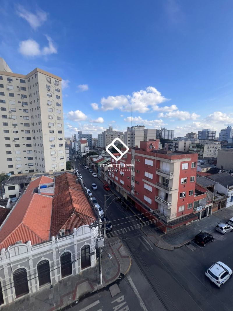 Apartamento com 1 quarto, 1 banheiro e 54m² para alugar no bairro Centro, Pelotas