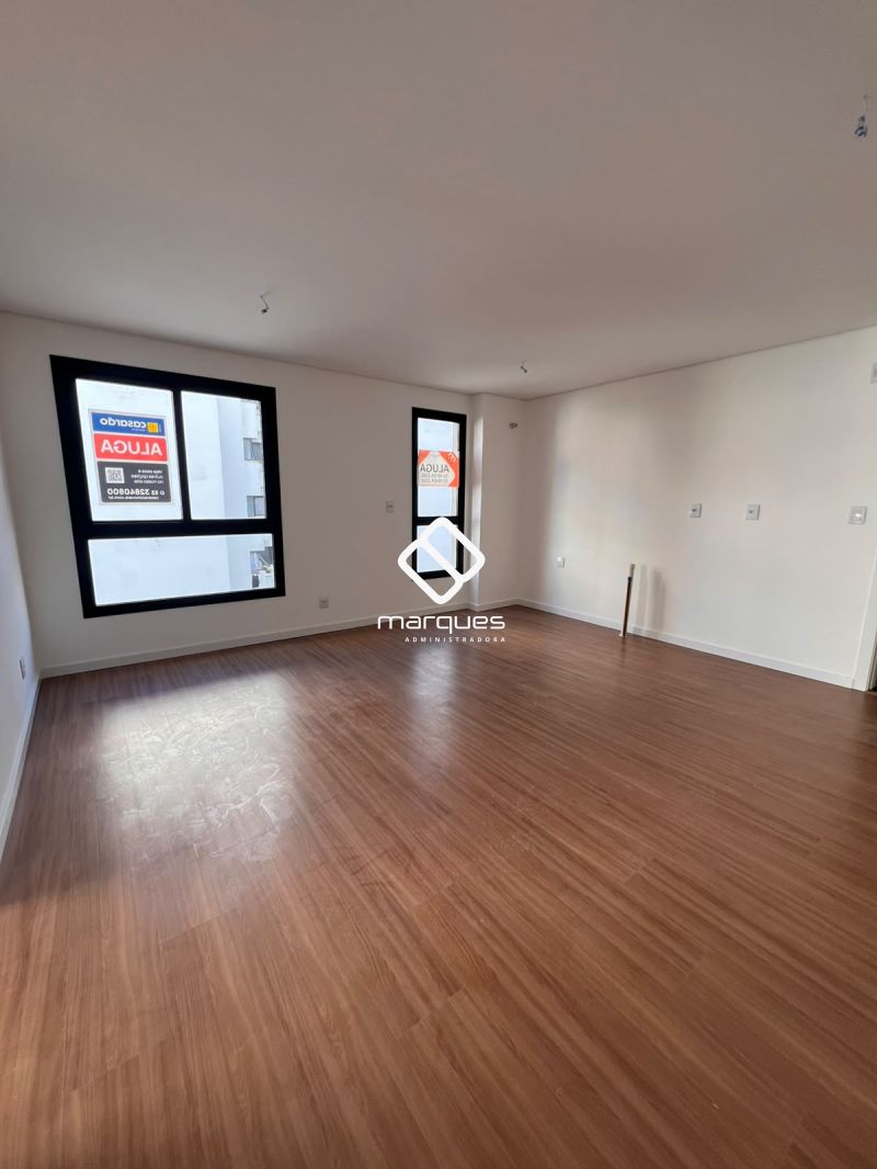 Apartamento com 1 quarto, 1 banheiro e 32m² para alugar no bairro Centro, Pelotas