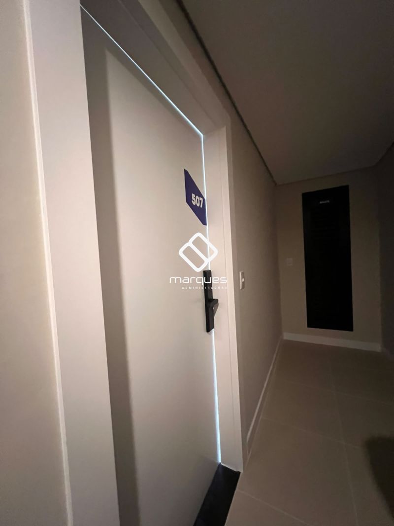 Apartamento com 1 quarto, 1 banheiro e 32m² para alugar no bairro Centro, Pelotas