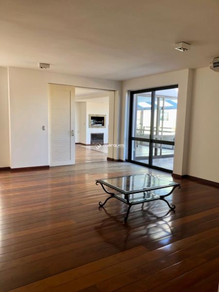 Cobertura com 3 quartos, 3 banheiros e 249m² à venda no bairro Centro, Pelotas