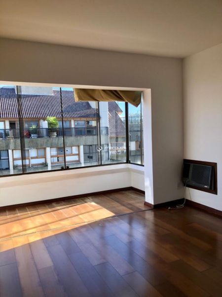 Cobertura com 3 quartos, 3 banheiros e 249m² à venda no bairro Centro, Pelotas