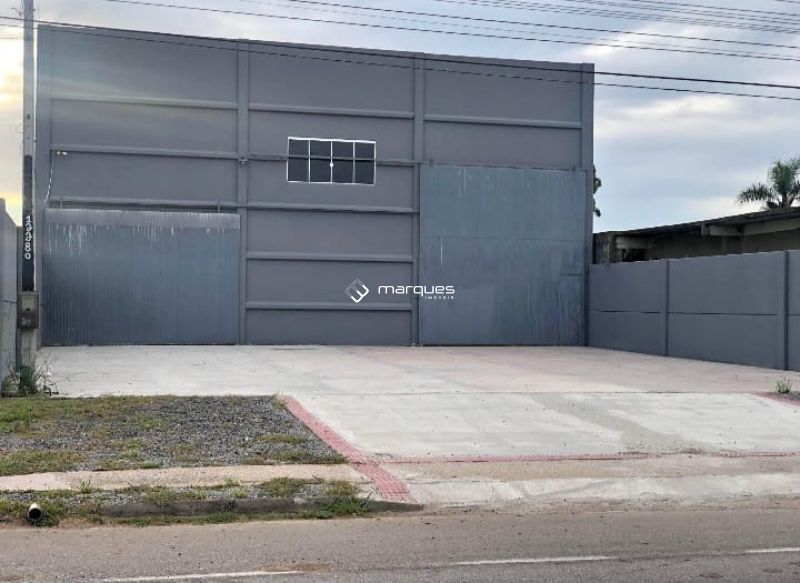 Pavilhão com 450m² à venda no bairro Três Vendas, Pelotas