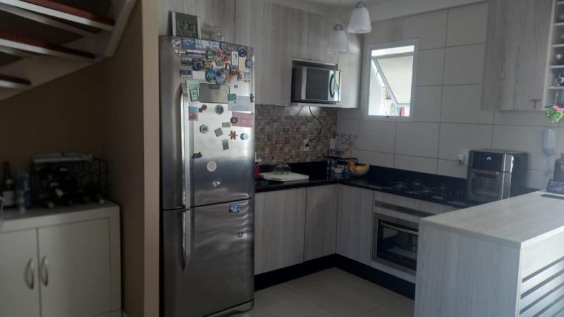 Casa com 2 quartos, 2 banheiros e 66m² à venda no bairro Areal, Pelotas