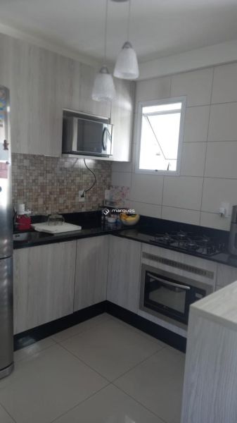 Casa com 2 quartos, 2 banheiros e 66m² à venda no bairro Areal, Pelotas