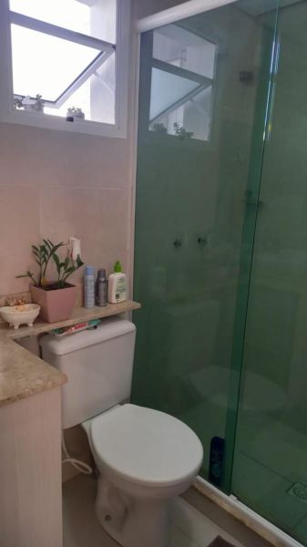 Casa com 2 quartos, 2 banheiros e 66m² à venda no bairro Areal, Pelotas