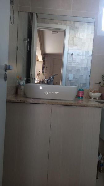 Casa com 2 quartos, 2 banheiros e 66m² à venda no bairro Areal, Pelotas