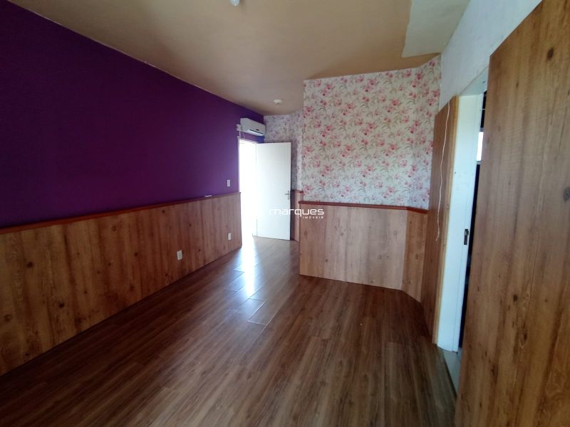 Casa com 3 quartos, 4 banheiros e 200m² à venda no bairro Areal, Pelotas