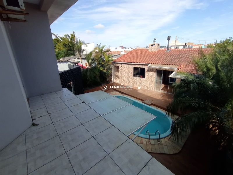 Casa com 3 quartos, 4 banheiros e 200m² à venda no bairro Areal, Pelotas